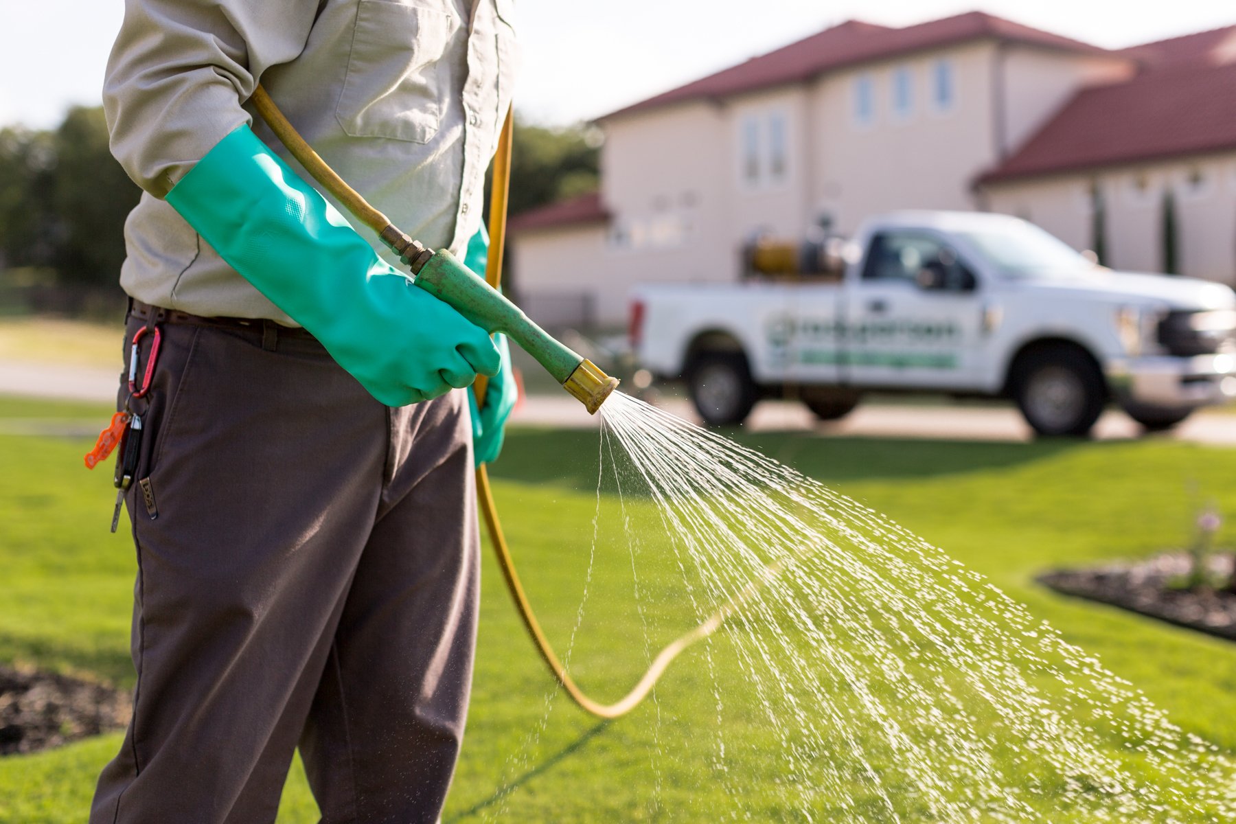 Lawn spray services discount
